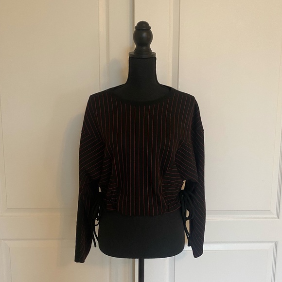 Zara Tops - ❗️Zara Pinstrip Blouse ❗️